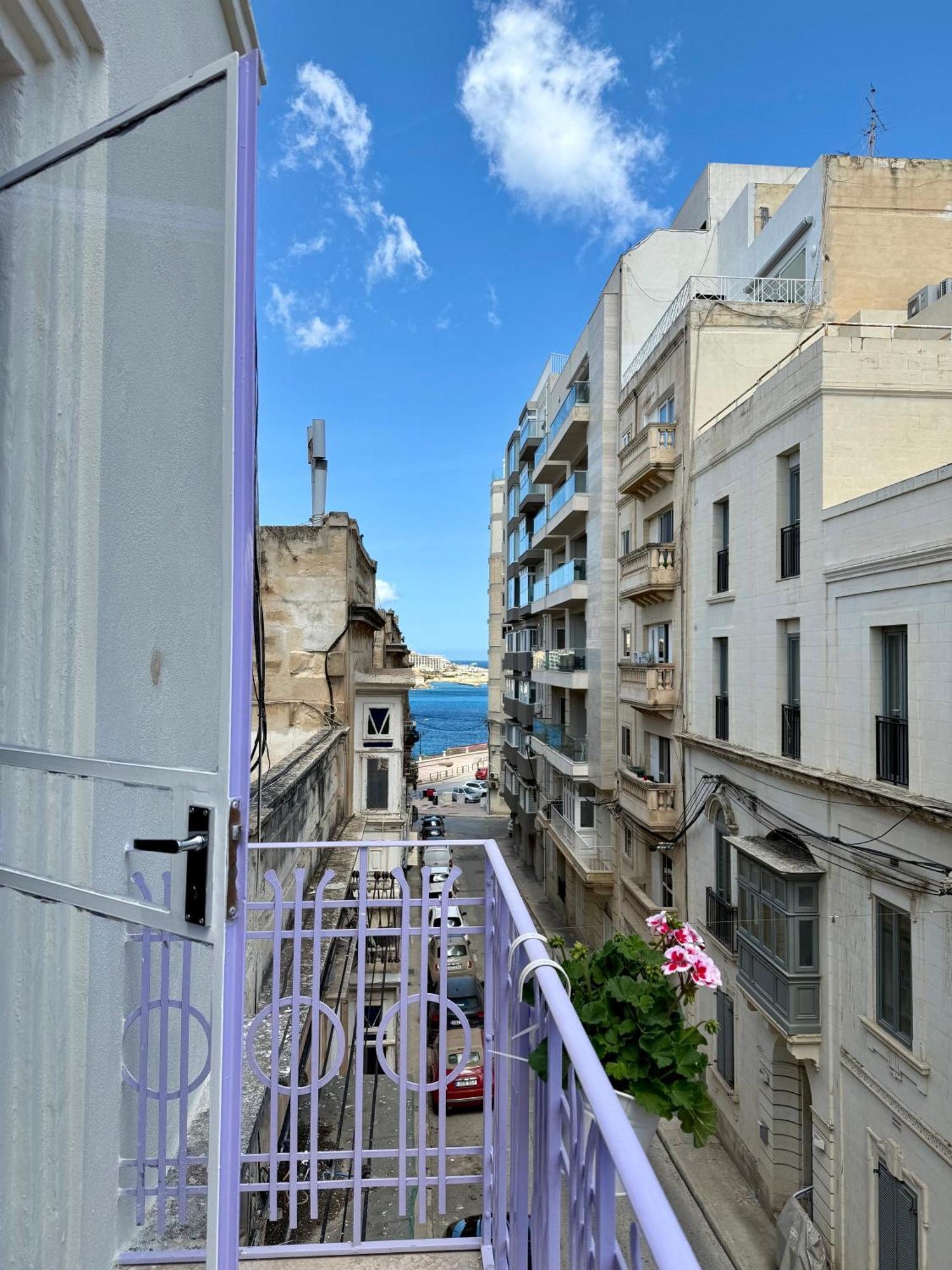 People & Places Σλιέμα Εξωτερικό φωτογραφία